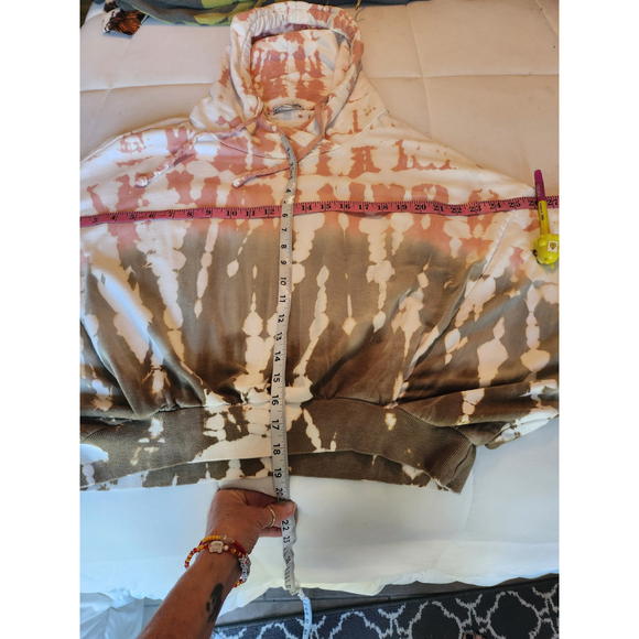 YOUNG FABULOUS & BROKE MULTI COLOR PINK ,GREEN, WHITE HOODIE WOMENS M/L - Picture 6 of 7